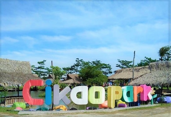 wisata cikao park purwakarta